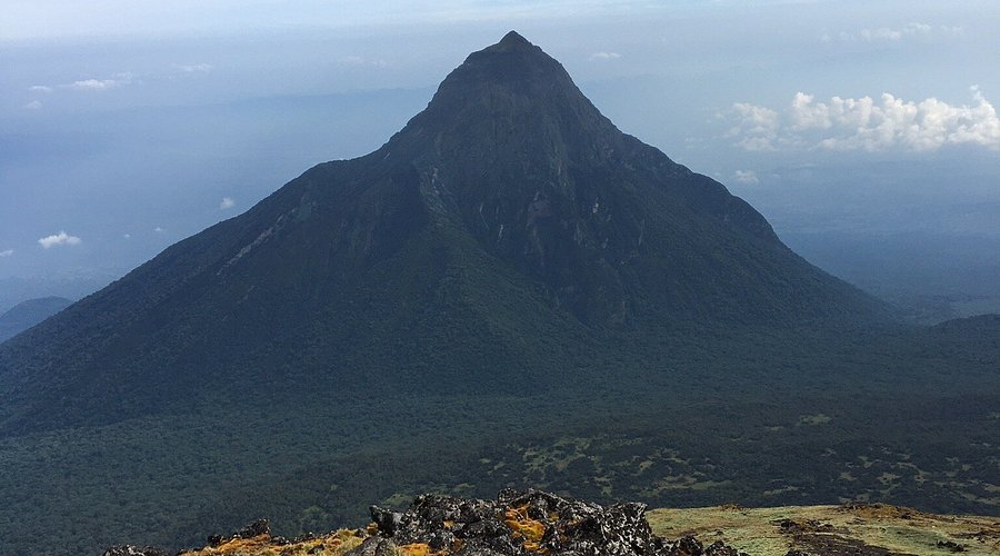 Hiking Mountain Karisimbi in Rwanda